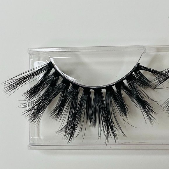 Damn Bitch lash - Picture 4 of 5